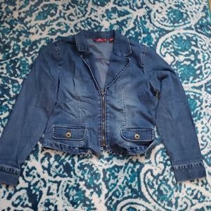 SO zip up jean jacket